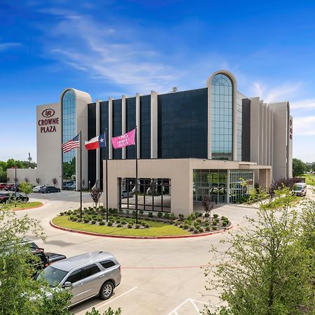 Crowne Plaza Suites Arlington By Ihg Exterior photo