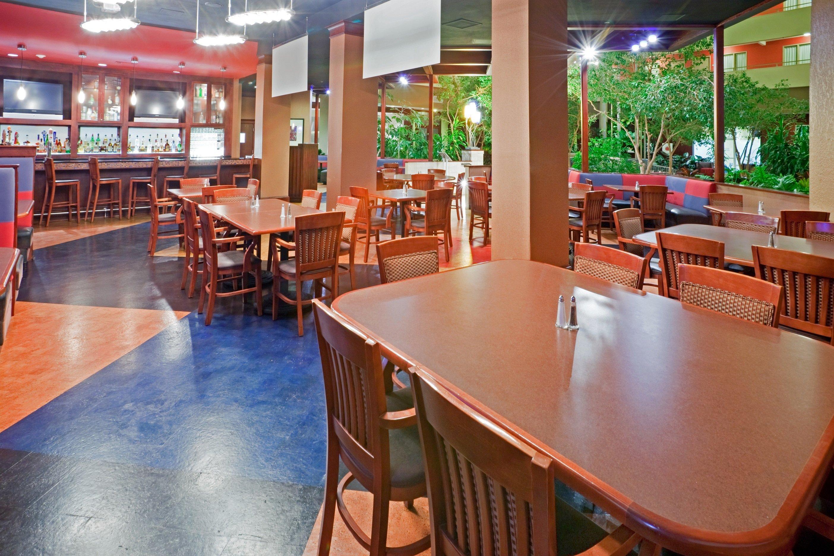 Crowne Plaza Suites Arlington By Ihg Exterior photo