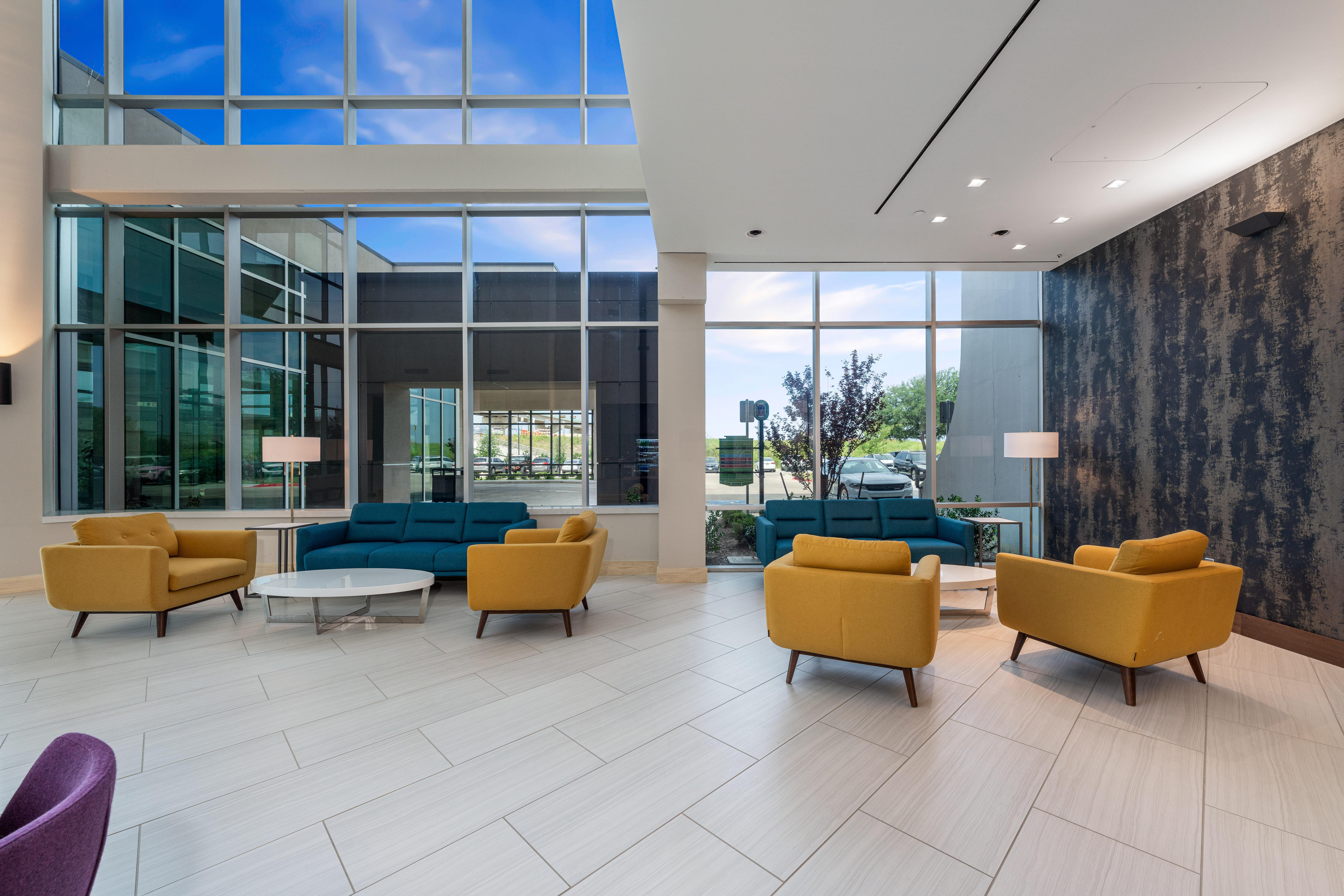 Crowne Plaza Suites Arlington By Ihg Exterior photo