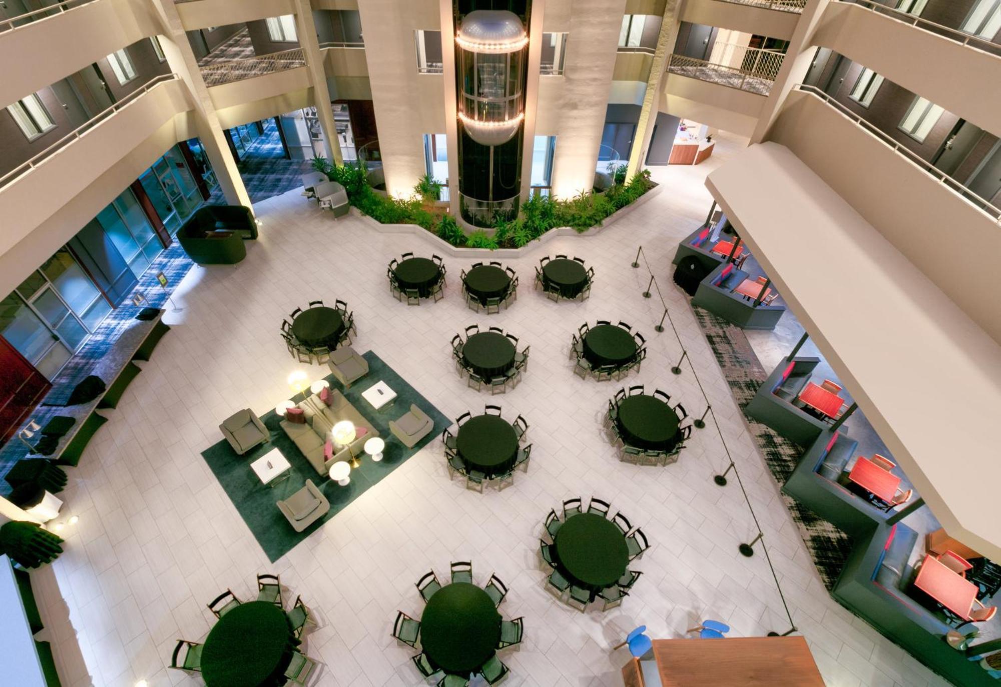 Crowne Plaza Suites Arlington By Ihg Exterior photo